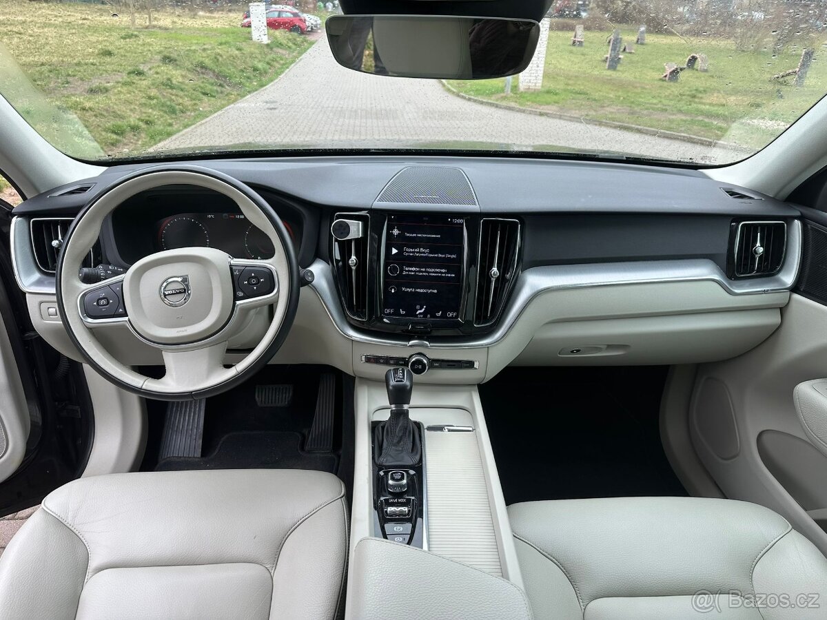 Na prodej Volvo XC60 2019 T5 Momentum 184 kW - 16