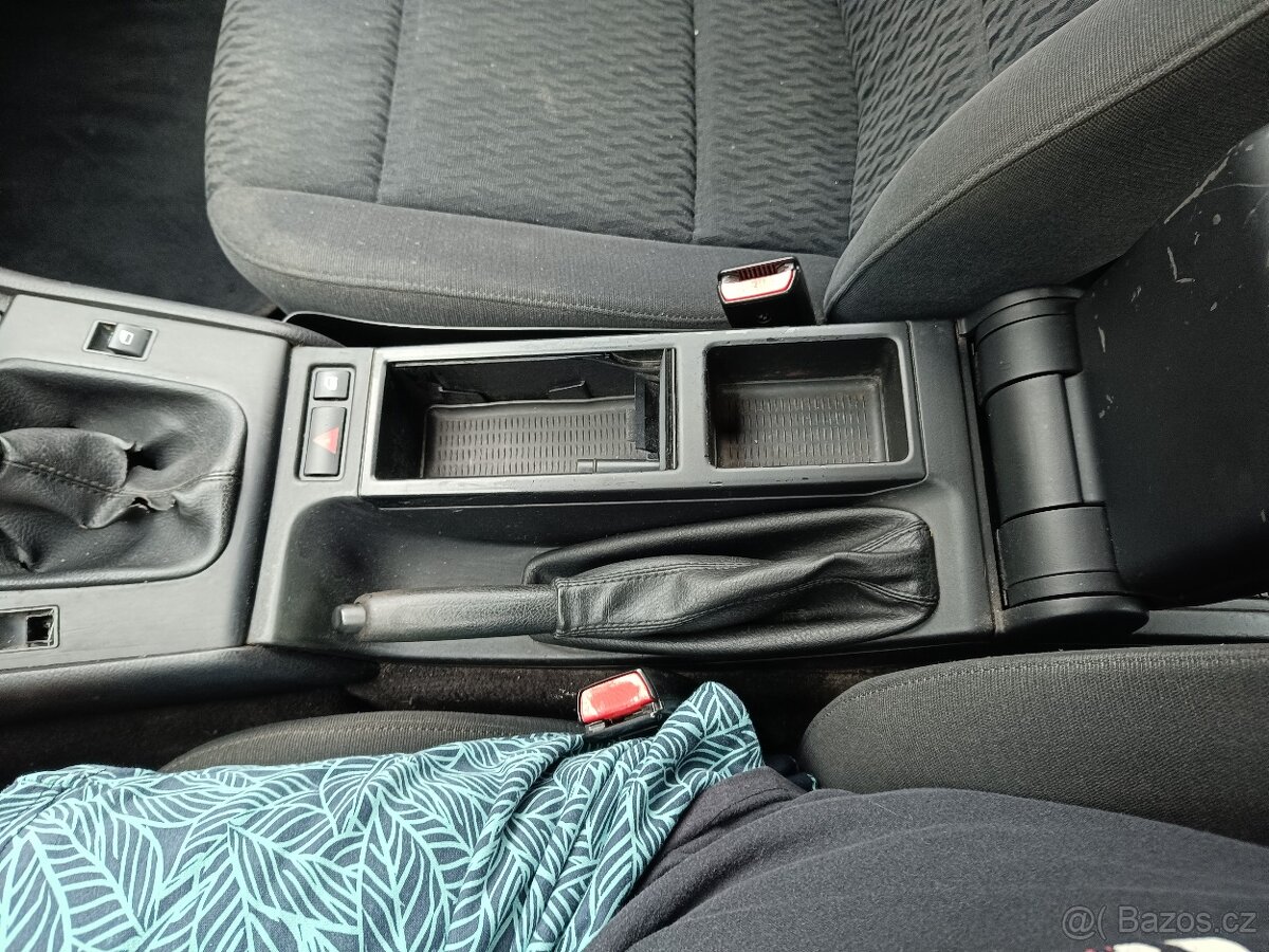 BMW E46 316i sedan - benzín - 16