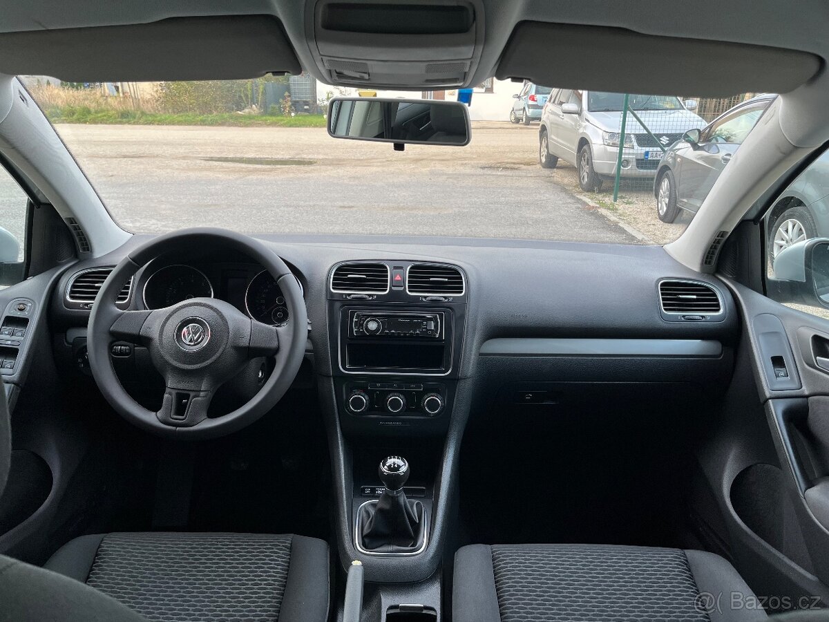Volkswagen Golf 6 TrendLine 1.6 Benzin + LPG = Top Stav = - 16