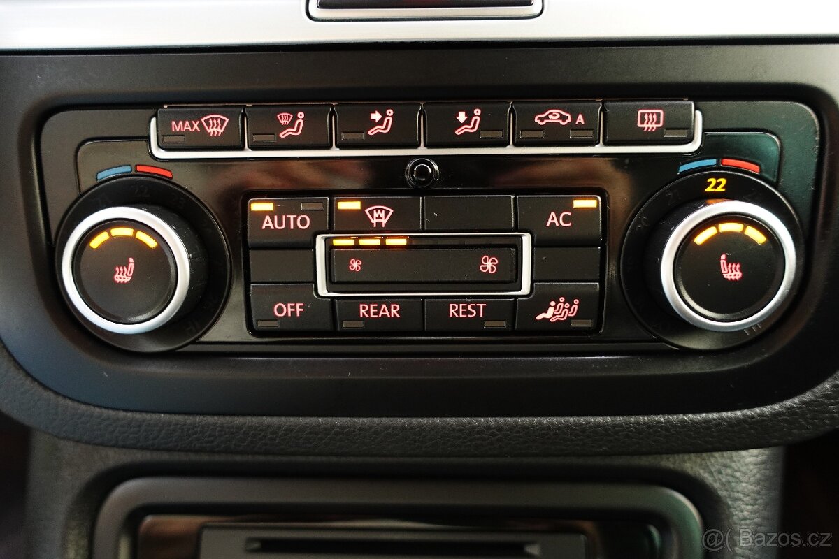 VW Sharan 2.0 TDI DSG HIGHLINE 7 miestny - 16