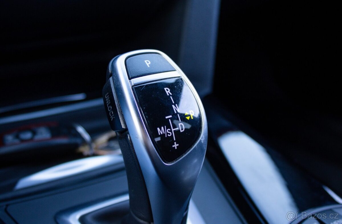 BMW Rad 3 320d xDrive A/T, 135kw, A8, 4d - 16