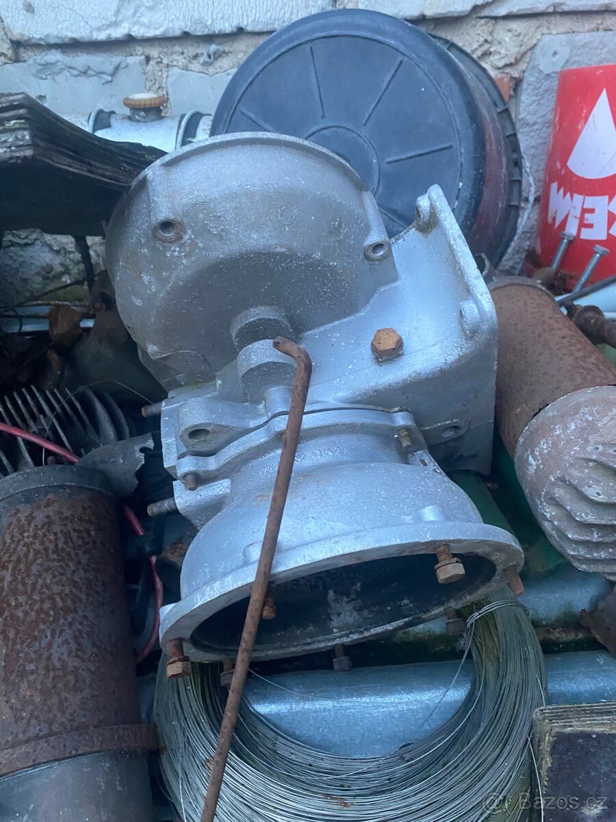 Náhradní díly na Pf 62 61 - 16