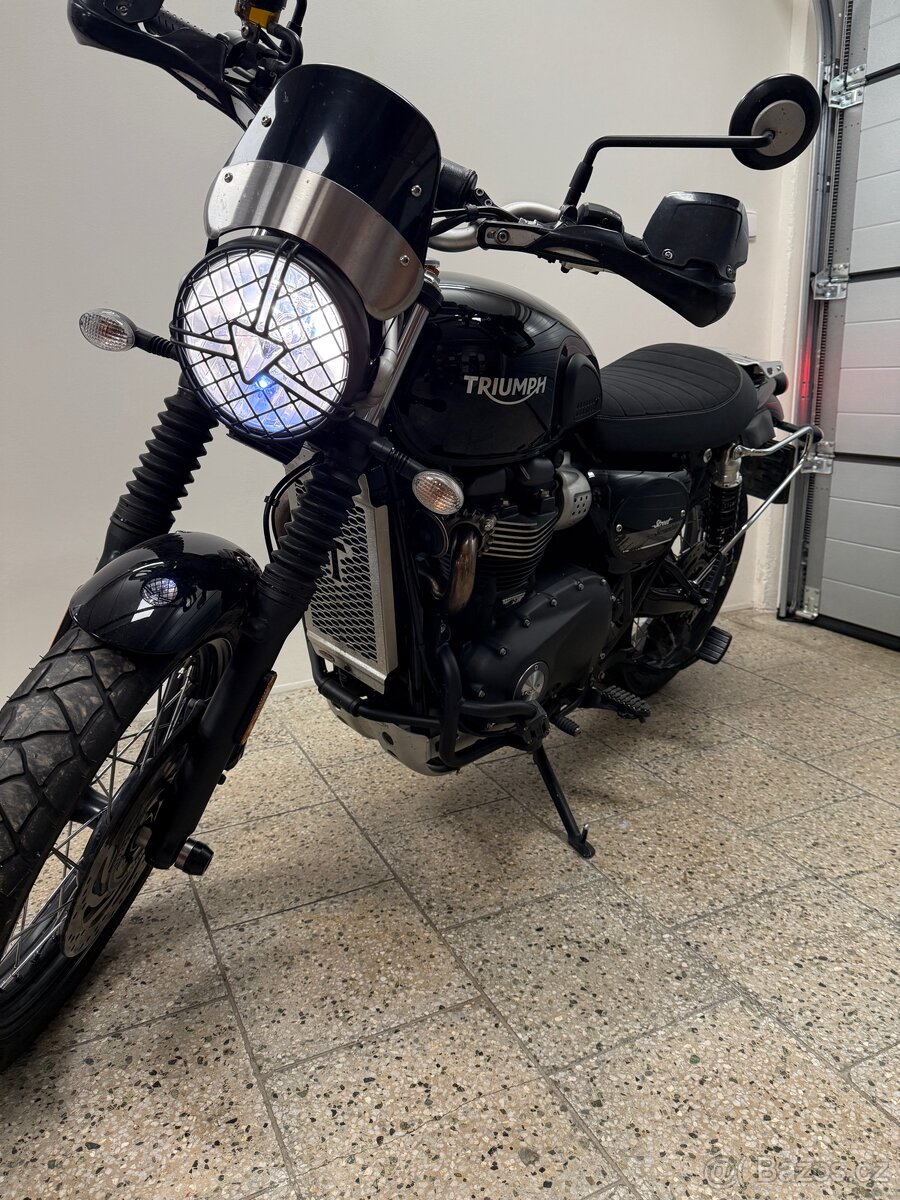 Triumph street Scrambler 900 - 16