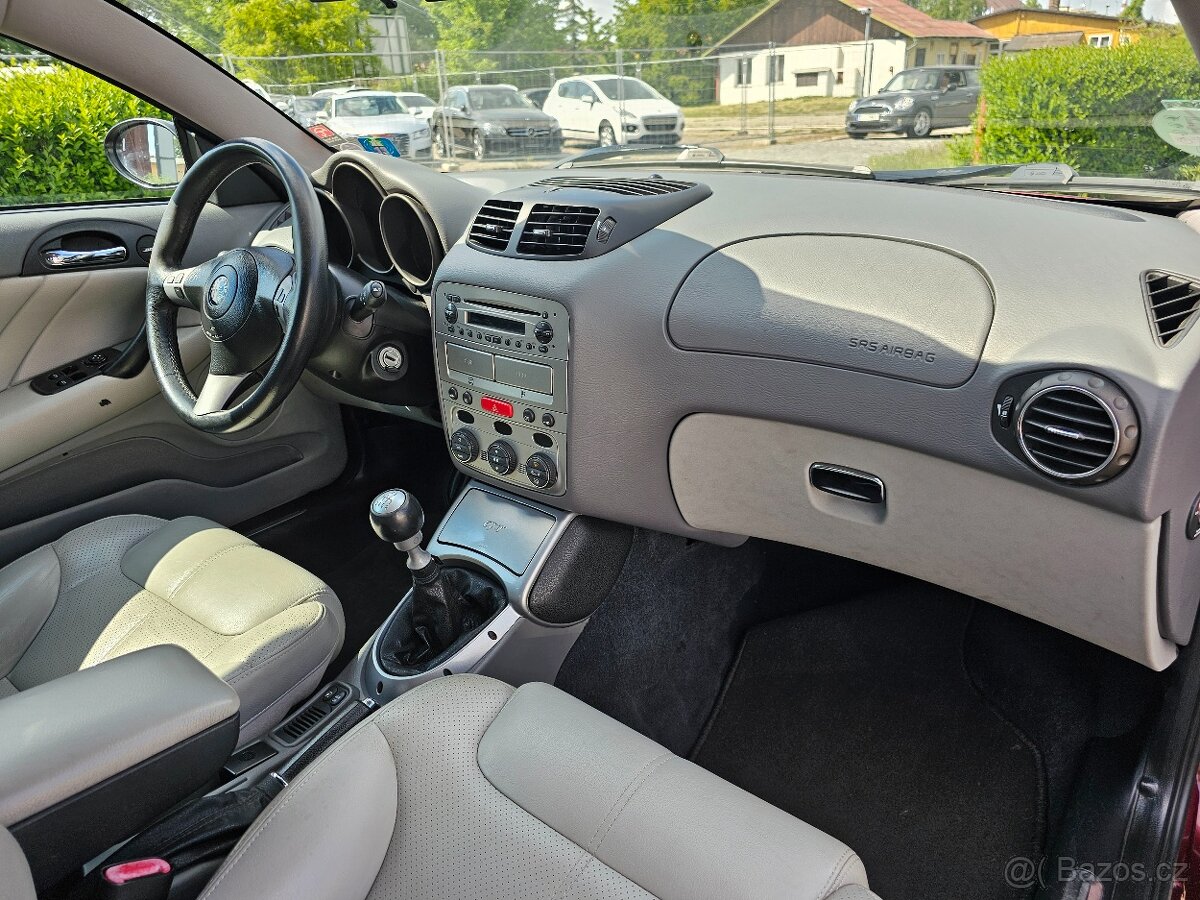 ALFA ROMEO GT 2004 3.2 V6 177kW BUSSO,TEMPOMAT - 16