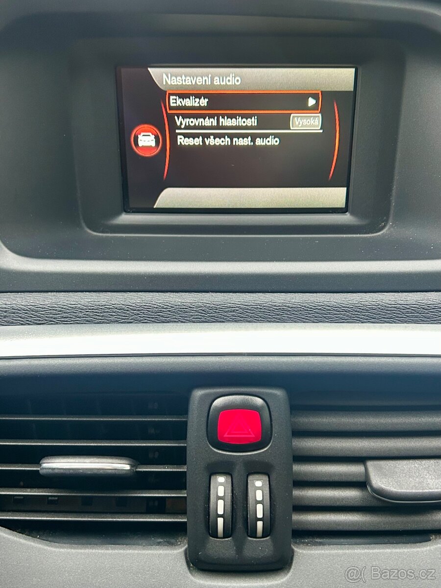 VOLVO V40 1.6T2 BENZIN-Bi XENON-COCKPIT-PDC-SERVISKA - 16