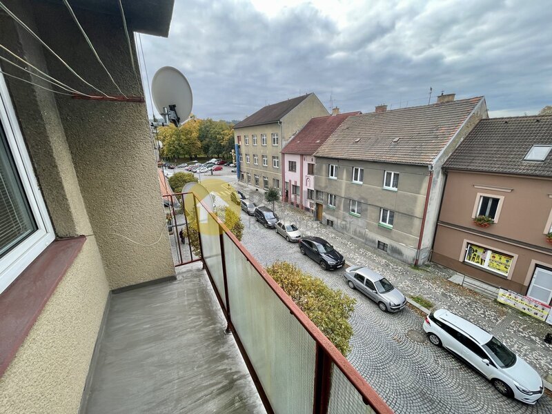 Pronájem bytu 2+1, 62 m2, lodžie, sklep, ul. Bezděkovská, St - 16