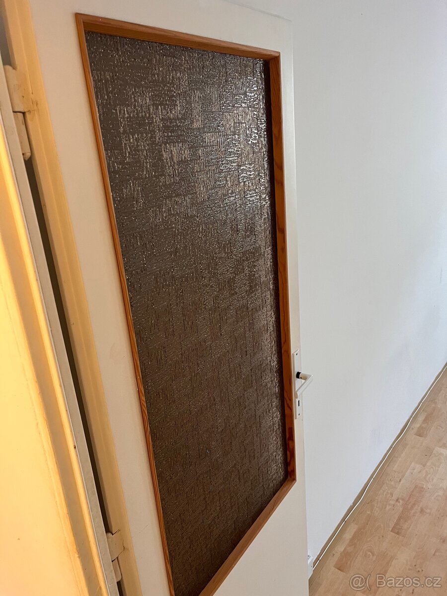 ZDARMA ZA ODVOZ KUCHYNĚ, DVĚRE, NÁBYTEK, SPOTŘEBIČE, SKŘÍNĚ - 16