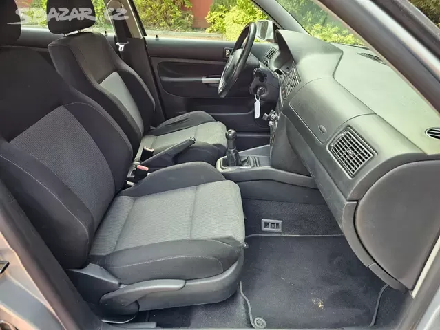 VW Golf 1.9 TDI 74kW,1.Majitel,Sport,Digi.klima. - 16