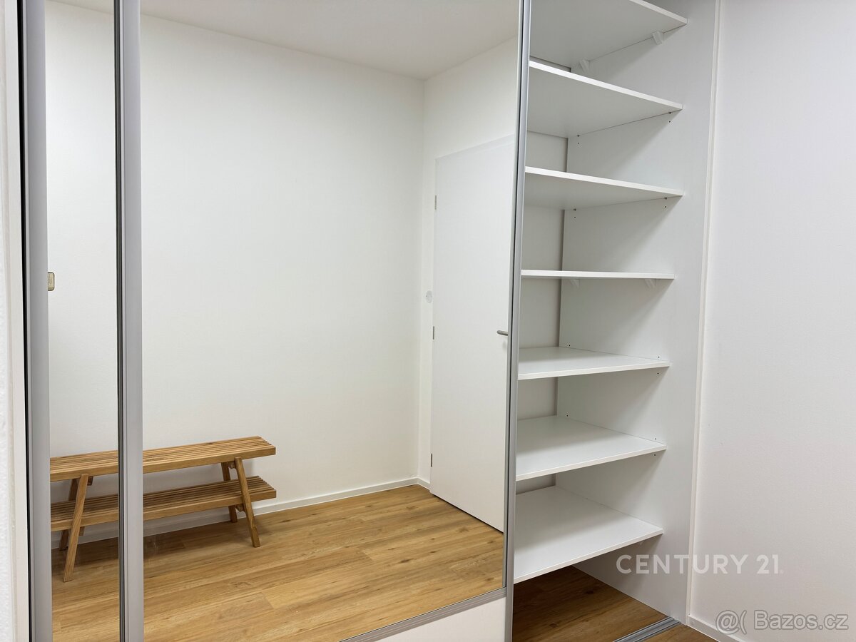 Pronájem bytu 3+1/B, po kompletní rekonstrukci, Vodňanská ul - 16