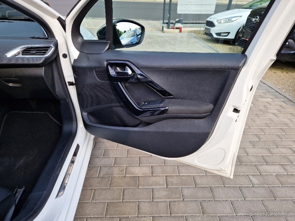 PEUGEOT 208 Style, 1.2 PT+LPG, r.v. 2016, nové rozvody - 16