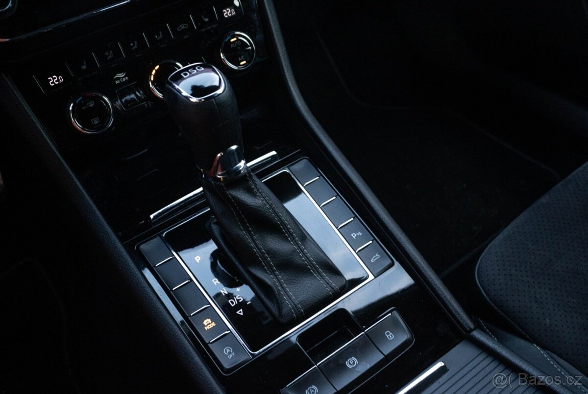 Škoda Superb Combi 2.0 TDI Sportline DSG - 16