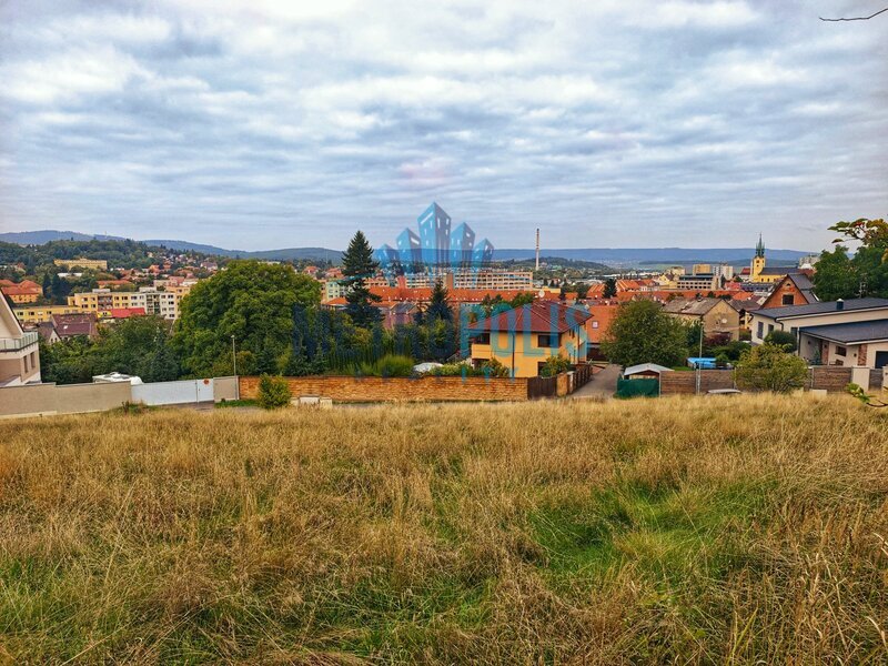 Výjimečná příležitost – rozlehlý stavební pozemek 2673 m² v - 16