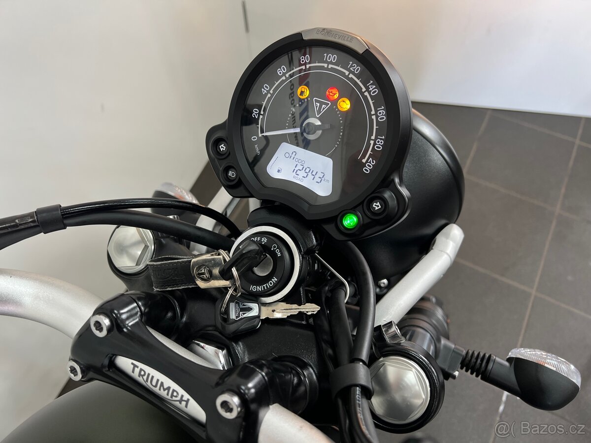 Triumph Street Scrambler - 16