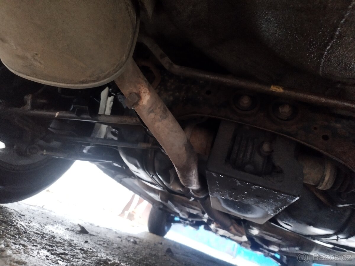 Subaru Forester SG 2.0.i 116kw, manuál.r.v.2006 - 16