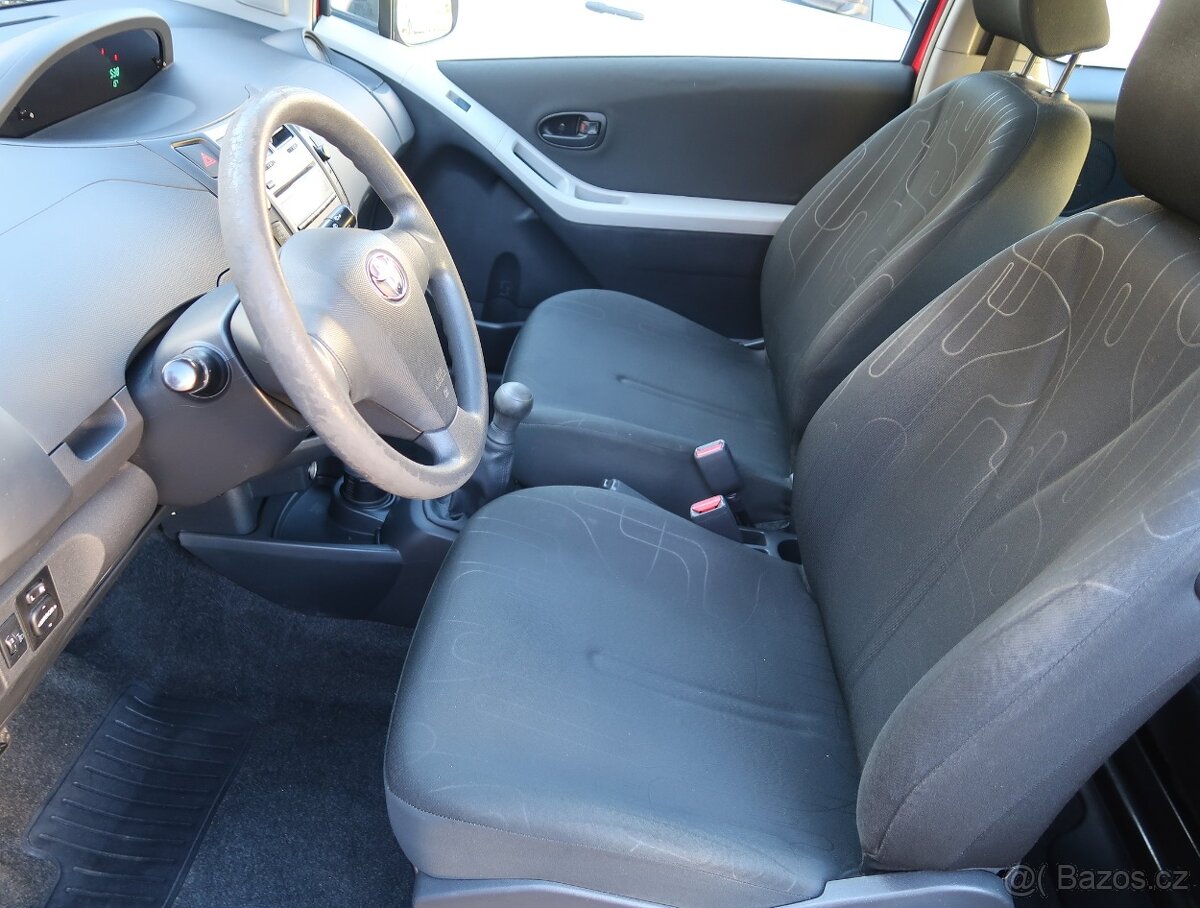 Toyota Yaris 1.0 VVT-i / 51 kW, 2010, 51 kW, 129 100 km - 16