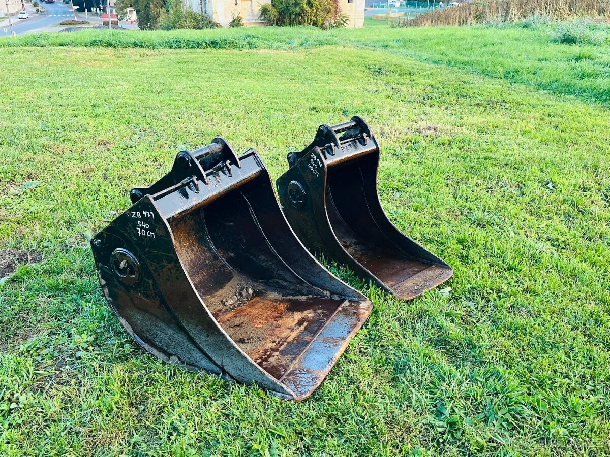 Pásové rypadlo Volvo ECR50D - 16