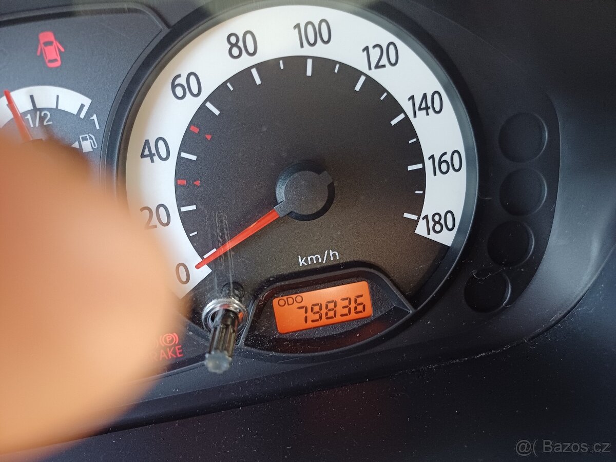 Predám Kia Picanto 1.0 benzín,46kw, rok výroby 2010,najazden - 16