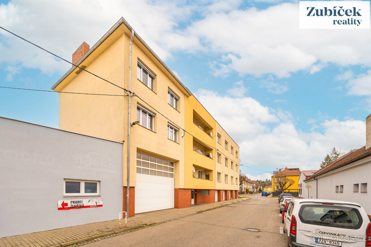 Prodej bytu 2+1 Uh.Hradiště - ul.Rostislavova - 16