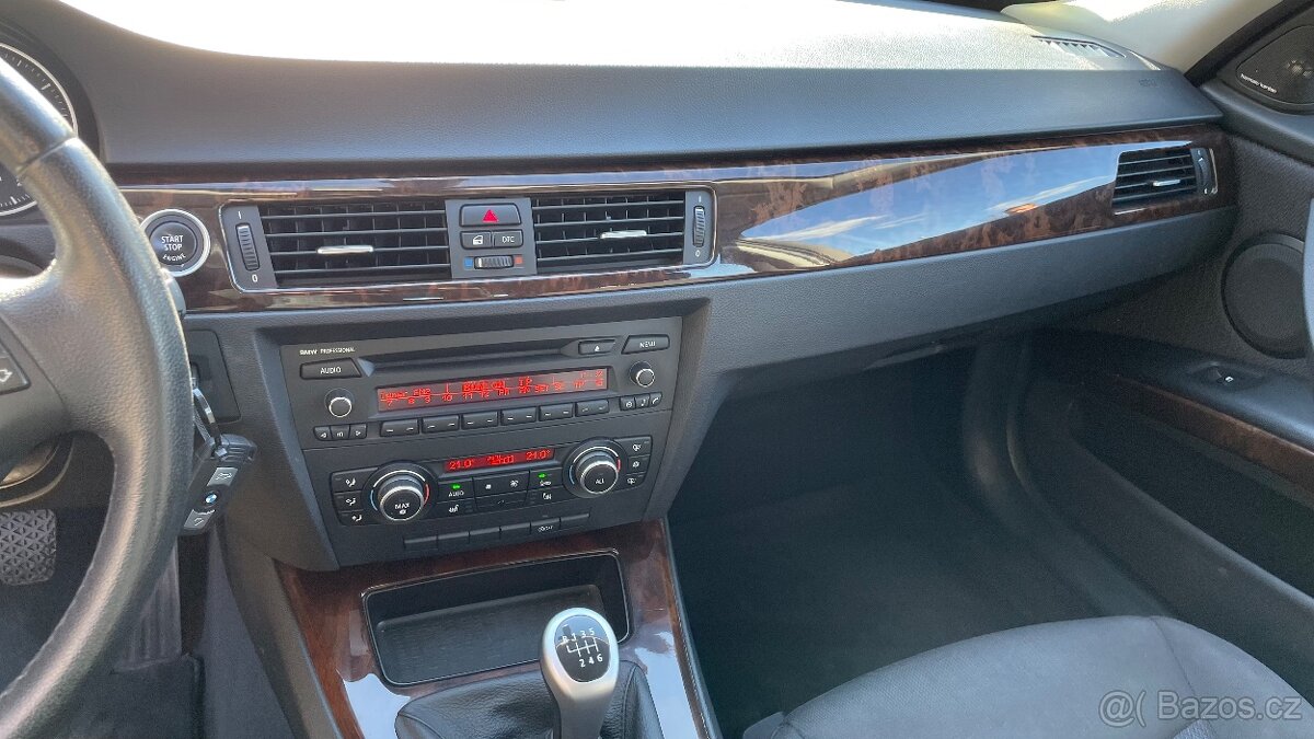 BMW E91 320D HARMAN/KARDON XENONY 1.MAJITEL - 16