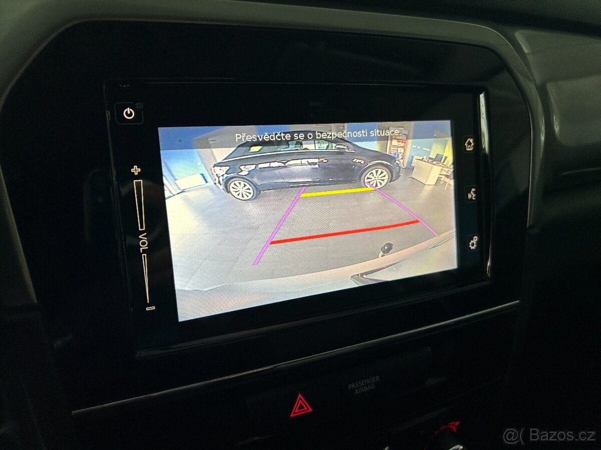 Suzuki Vitara 1.6i 4x4,SHINE,SERVISKA,TAŽNÉ - 16