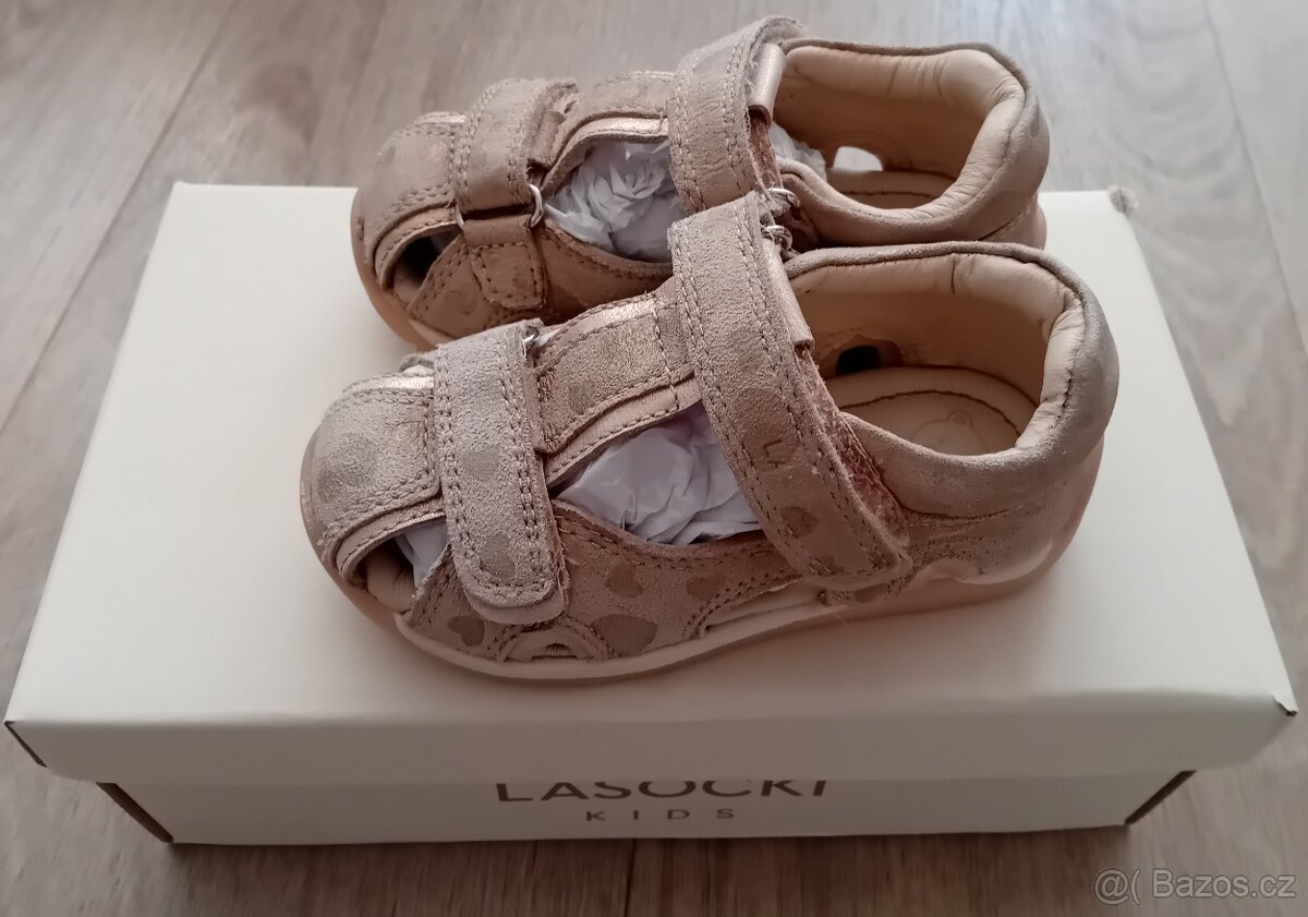 Balík celoročního oblečení holčička 86-92 + boty - 16