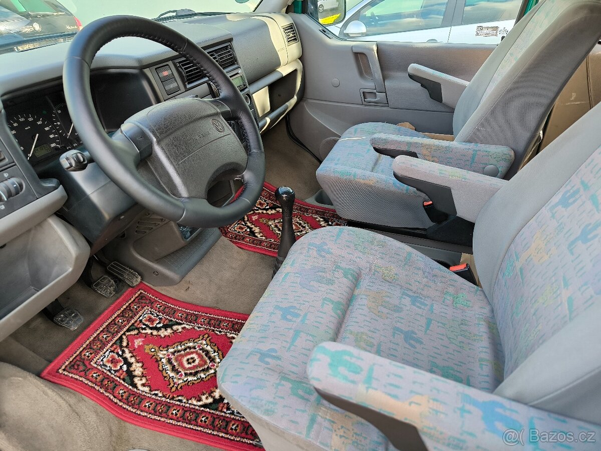 Obytné auto originál VW California 2,5TDi,tempomat - 16