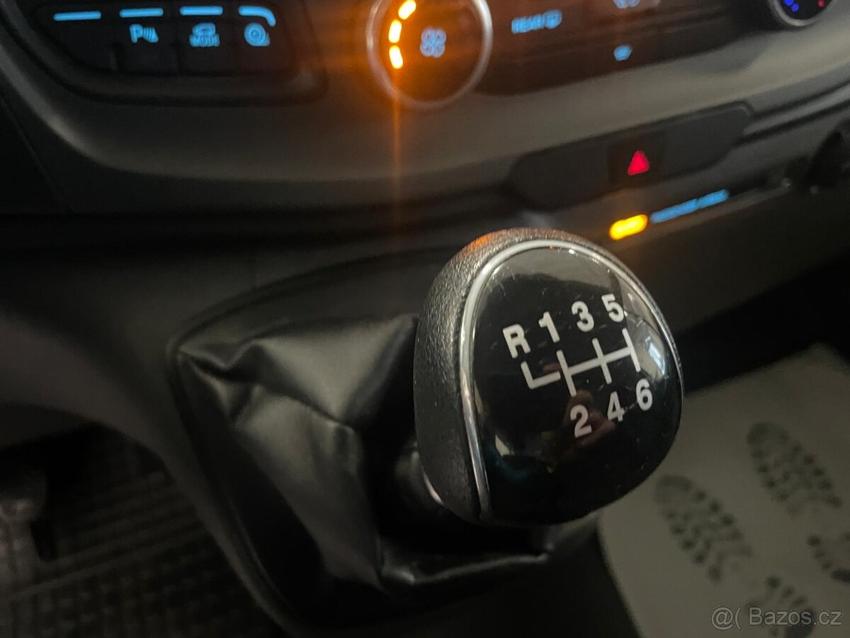 Ford Transit Custom 2,0TDCi 9Míst - 16