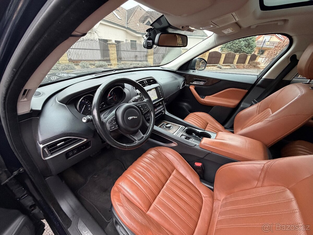 Jaguar F-Pace 2.0d AWD - 16