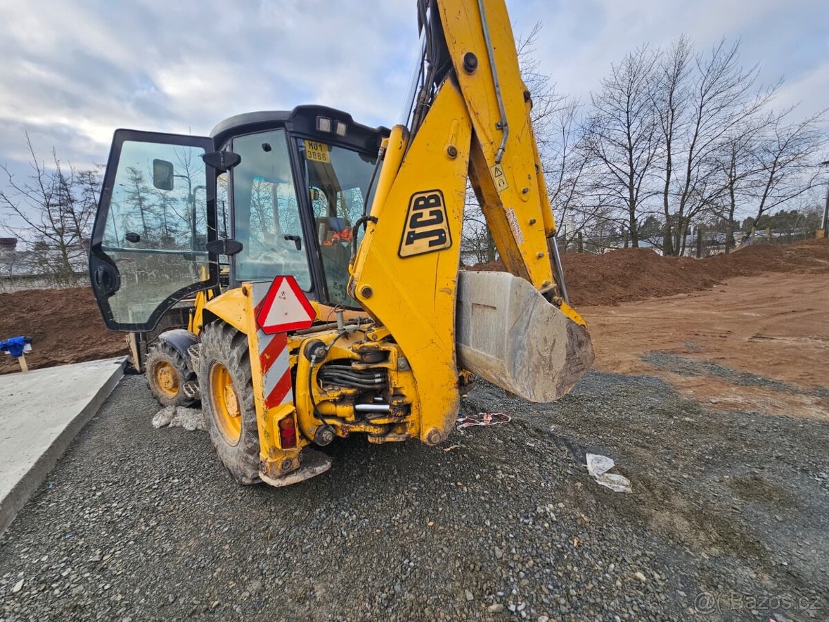 Traktorbagr JCB 3CX - 16