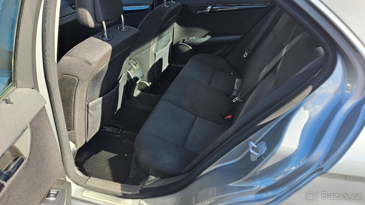 MERCEDES-BENZ Třídy C 1,6 C 180 Kompressor - 16