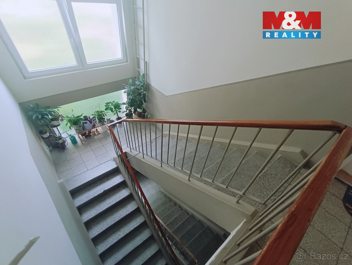 Pronájem bytu 2+1 s balkónem v Ústí n. L., ul. Bratří Čapků - 16