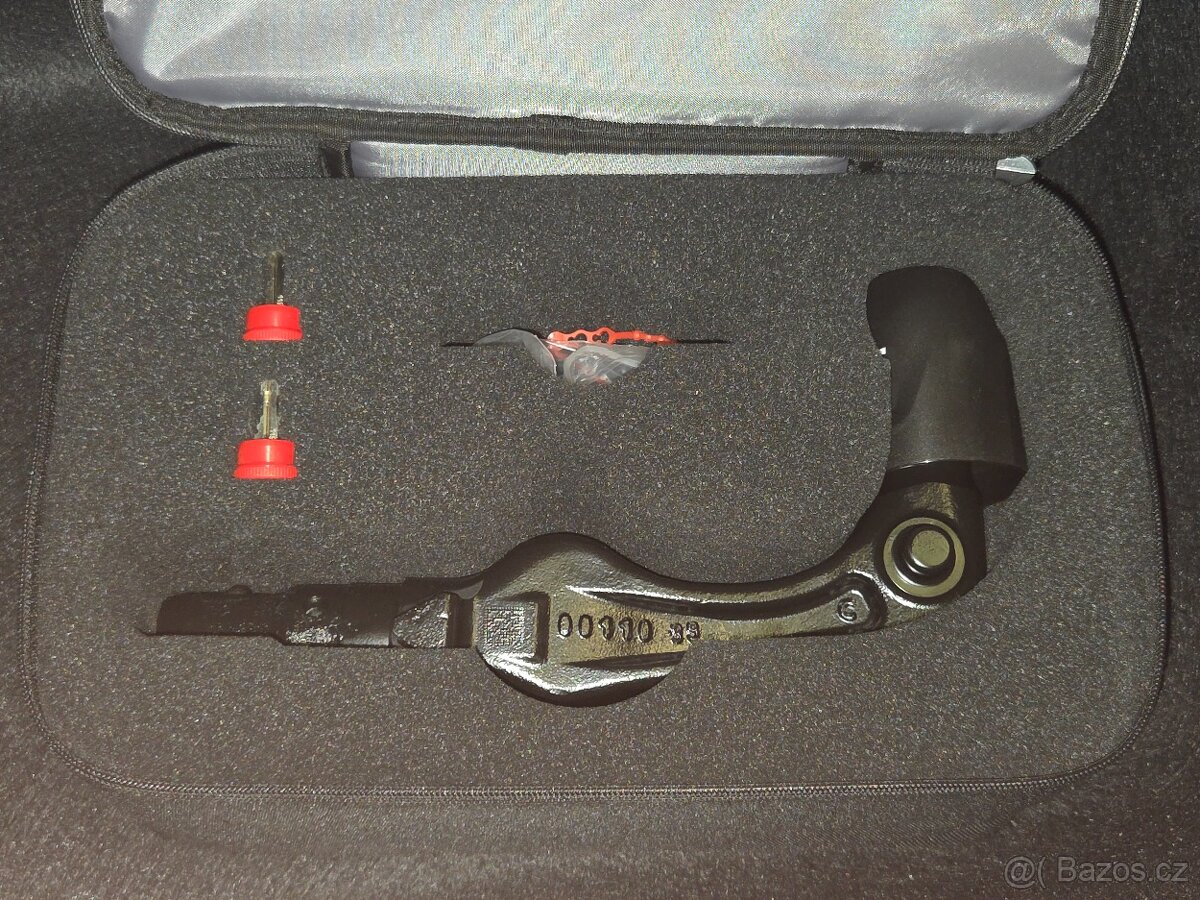 Tesla Model Y Performance SOH 94% Tovární Záruka - 16