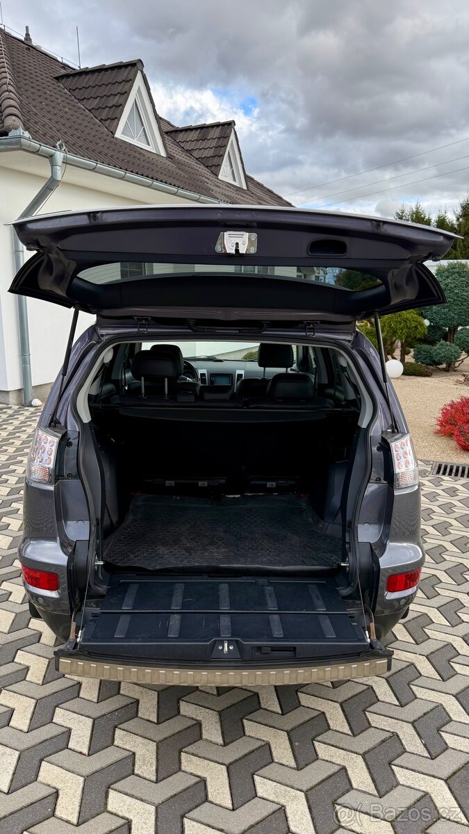MITSUBISHI OUTLANDER 2.2DI-D 103kw 4x4 7 MIST - 16