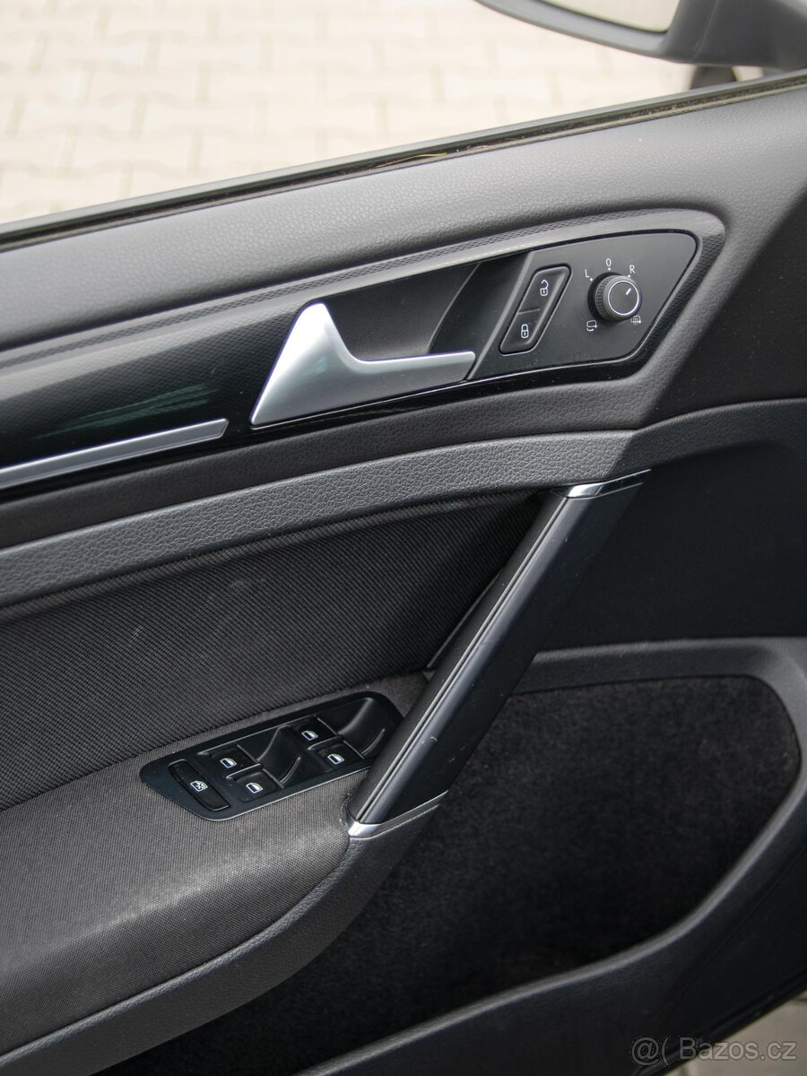 VW Golf GTE Plug-in 180kW DSG Nová baterie - 16