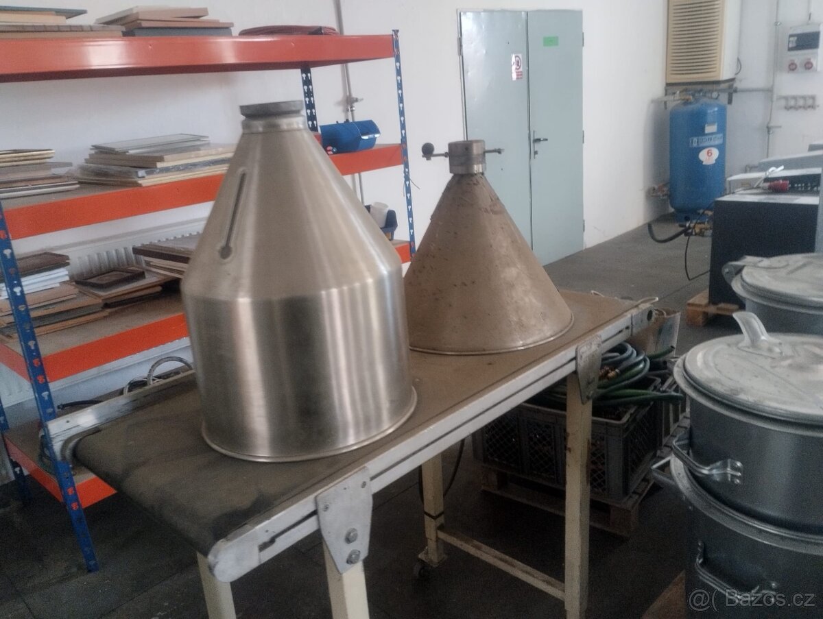 Vybavení pro lisovnu - 16