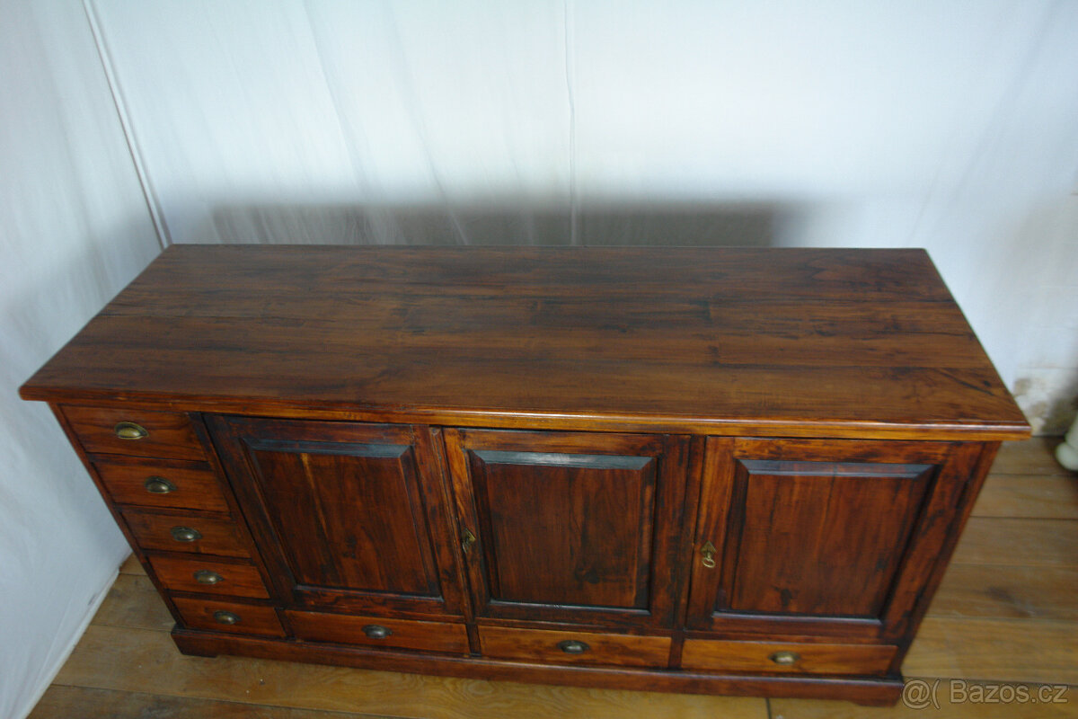 Velká masivní komoda TEAK - 16