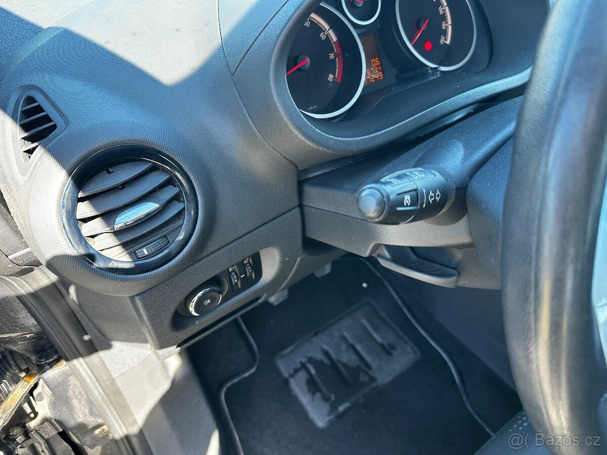 OPEL CORSA 1.2 77t.km - 16