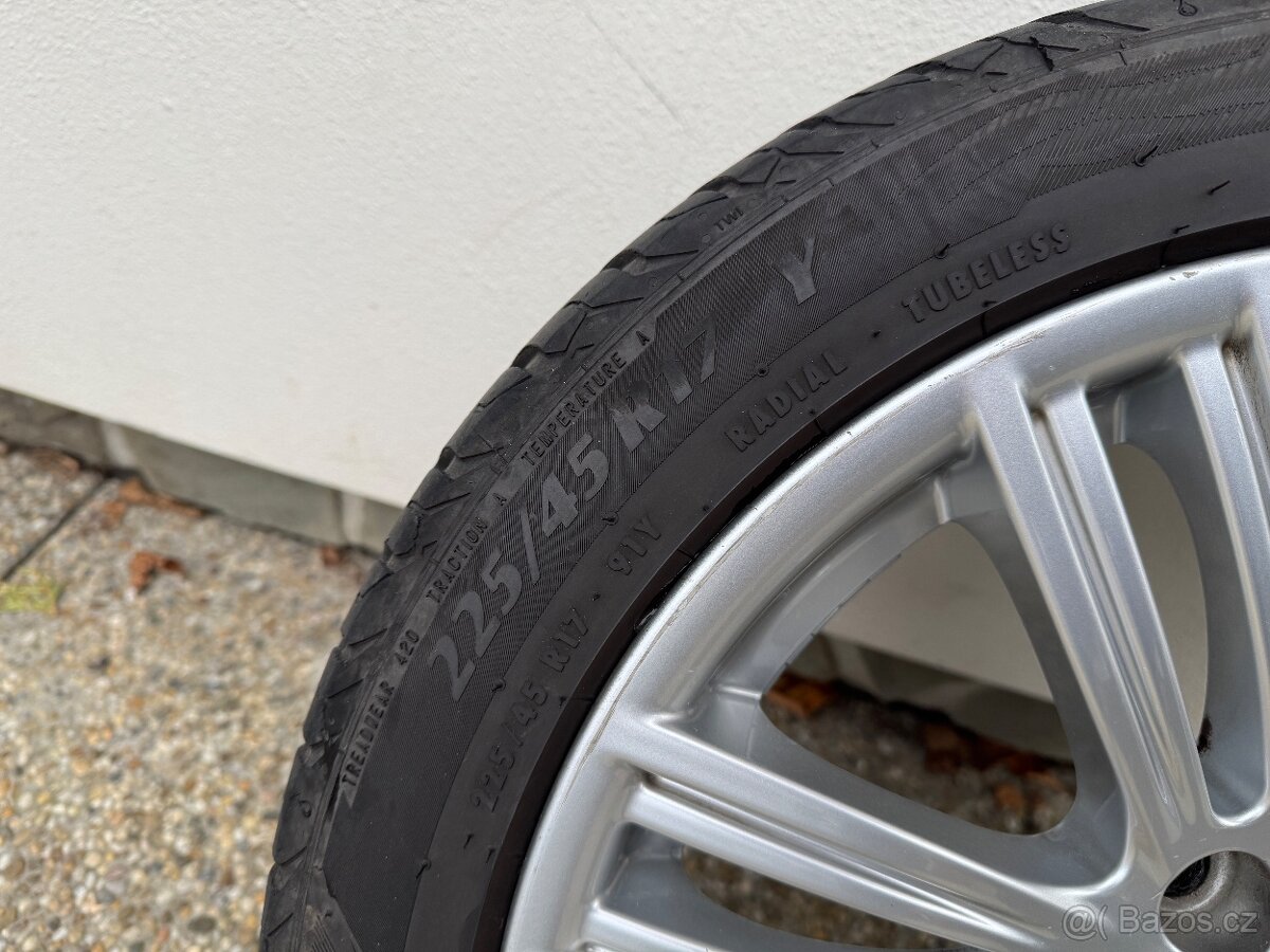 BMW Řada 1, 116 i M-paket AUTOMAT 2x ALU (zimní i letní) - 16