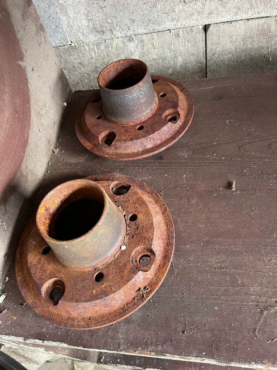 DÍLY NA STARÉ VOZY ŠKODA - 16