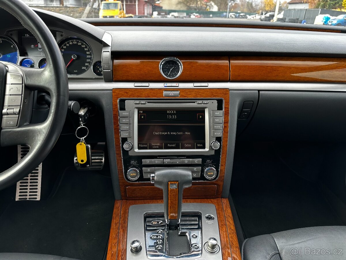 VW PHAETON 3,0TDI 4MOTION - HEZKÝ STAV - DPH - 16