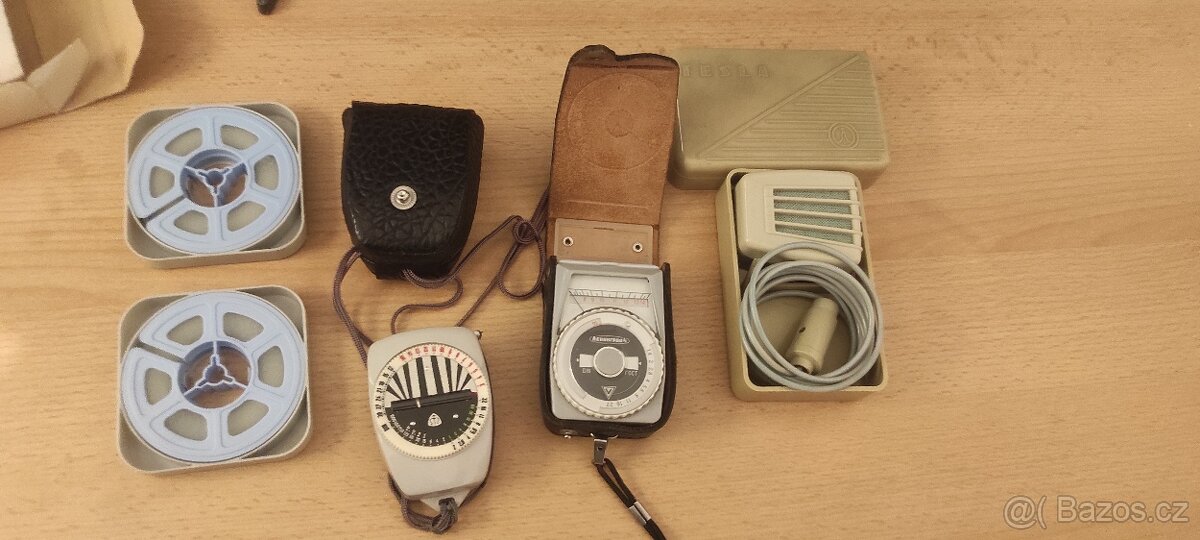 Staré fotoaparáty, kamera a príslušenství - 16