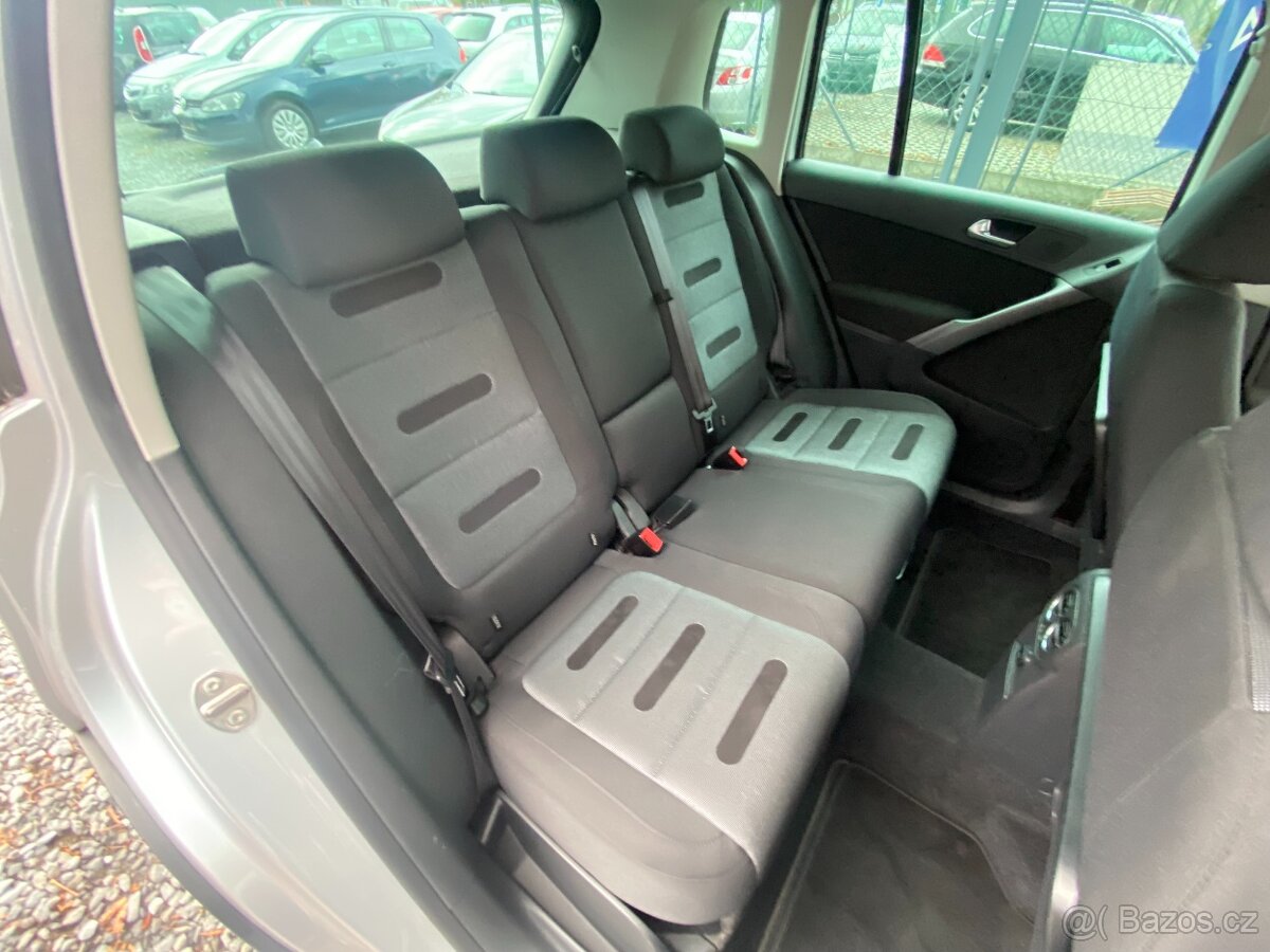 VW Tiguan 2.0 TDi DSG 4x4, Servis, Senzory - 16