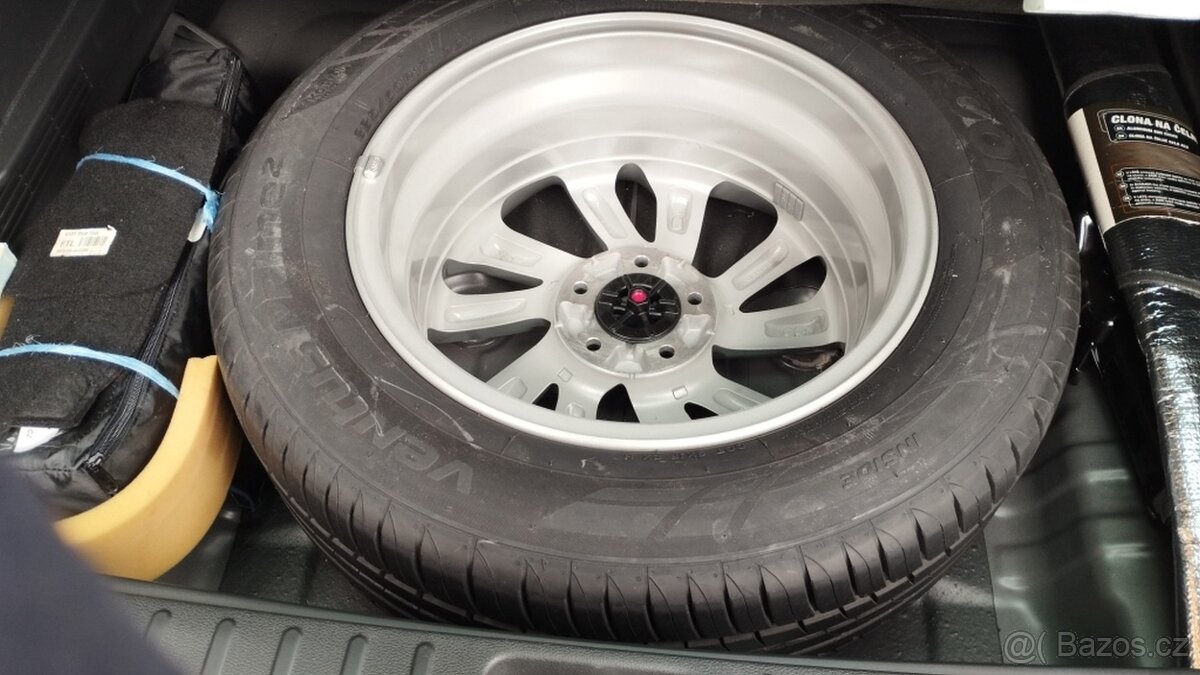 HYUNDAI TUCSON 1,7 CRDi 85kW První majitel Najeto 58 tis.km - 16