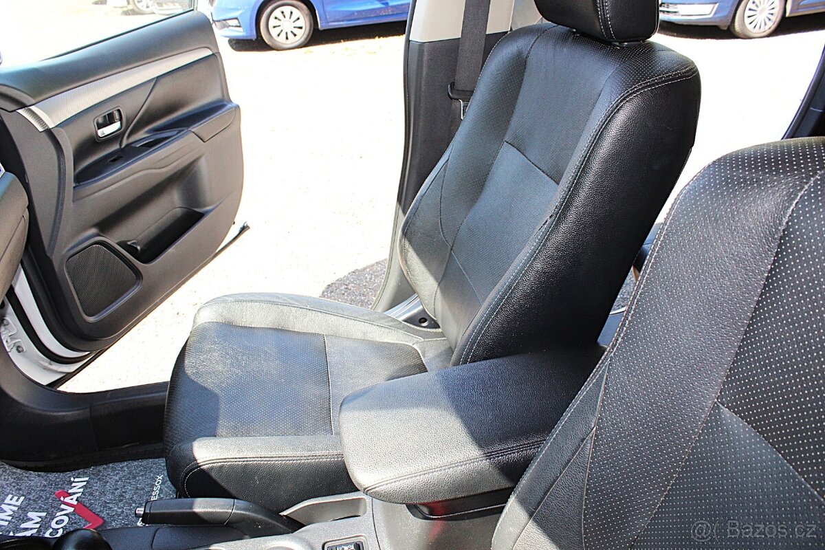 Mitsubishi Outlander - 16