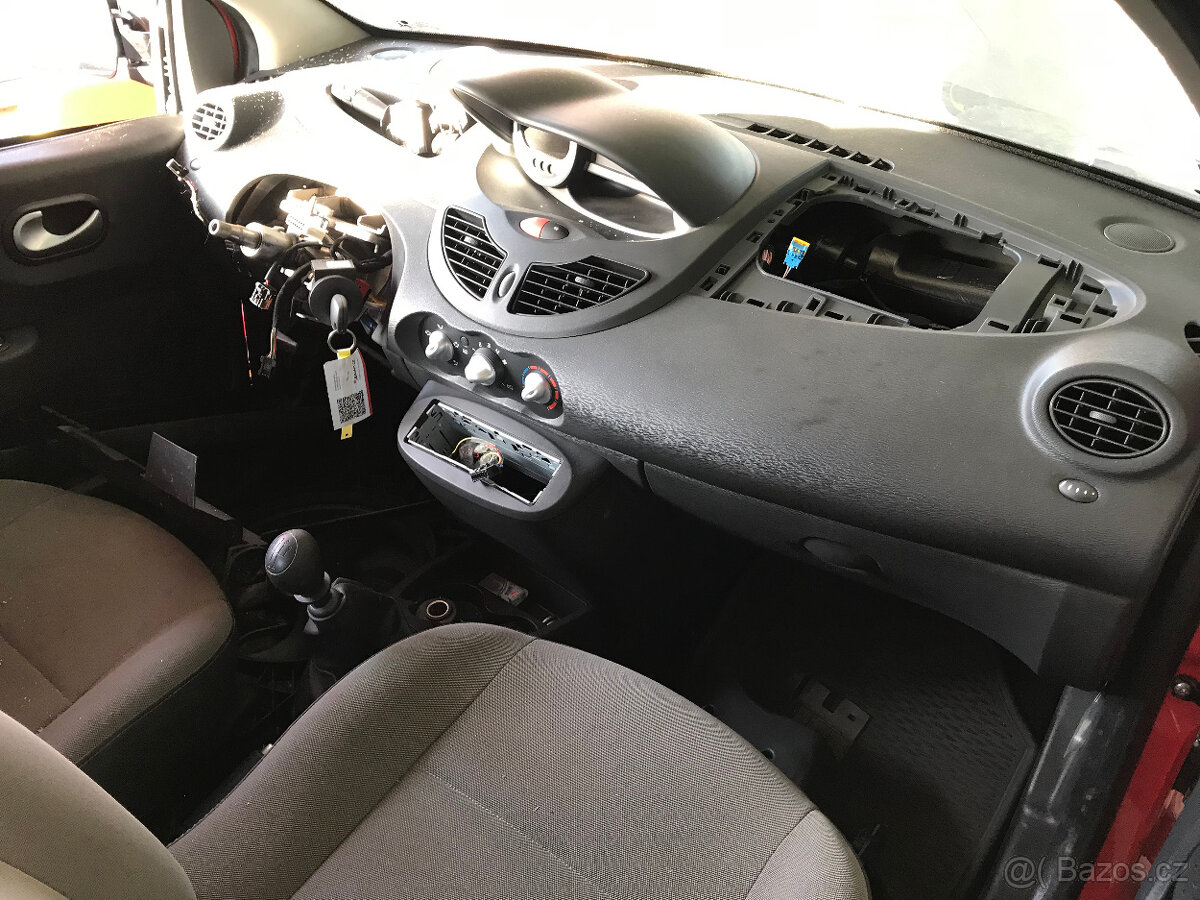 Renault Twingo 2012 1,2i 55kW - pouze dily - 16