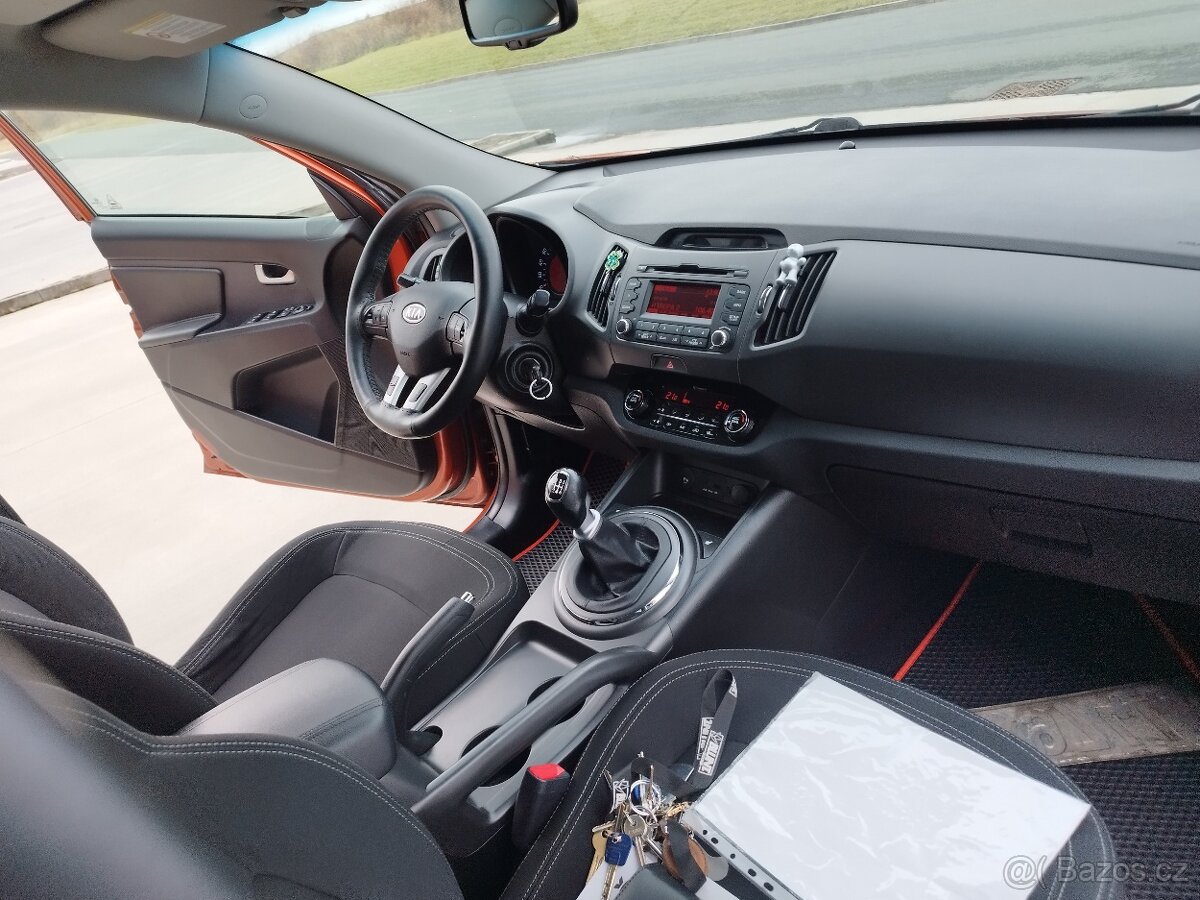 KIA SPORTAGE 1.6i, 1.majitel,koupeno v ČR - 16