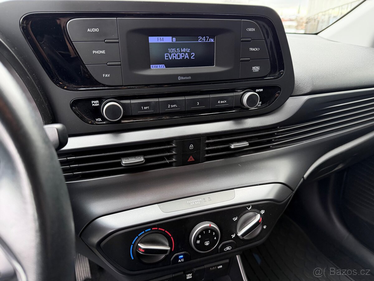 Hyundai i20 / 1.2i 62 kW / 2021 - 16