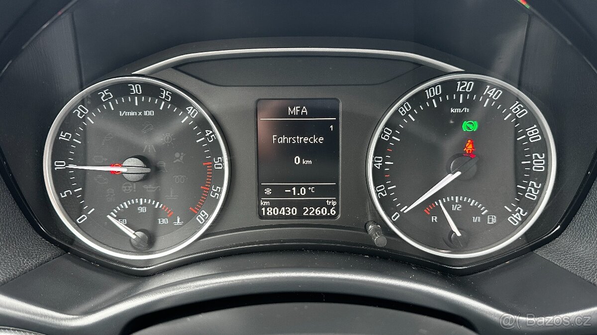 ŠKODA OCTAVIA 2.0 TDI DSG - 16