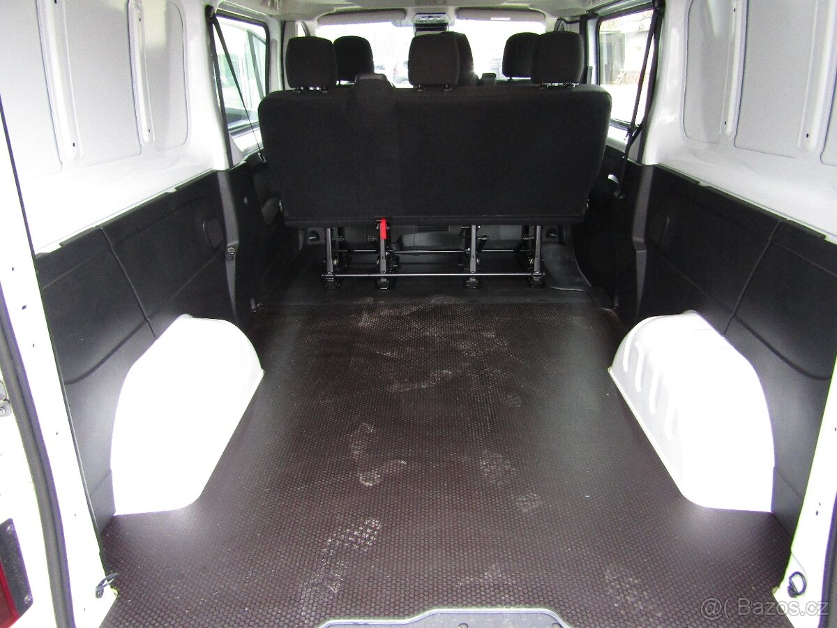 Renault Trafic III 2,0 dCi 110 kW/150k Combi Van 6 míst L2 - 16