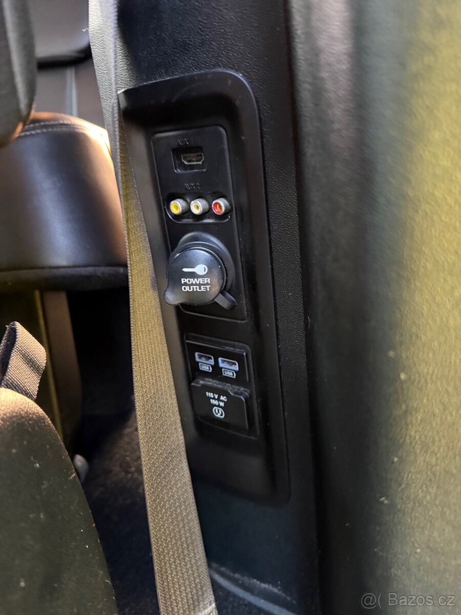 Dodge Grand Caravan - 16